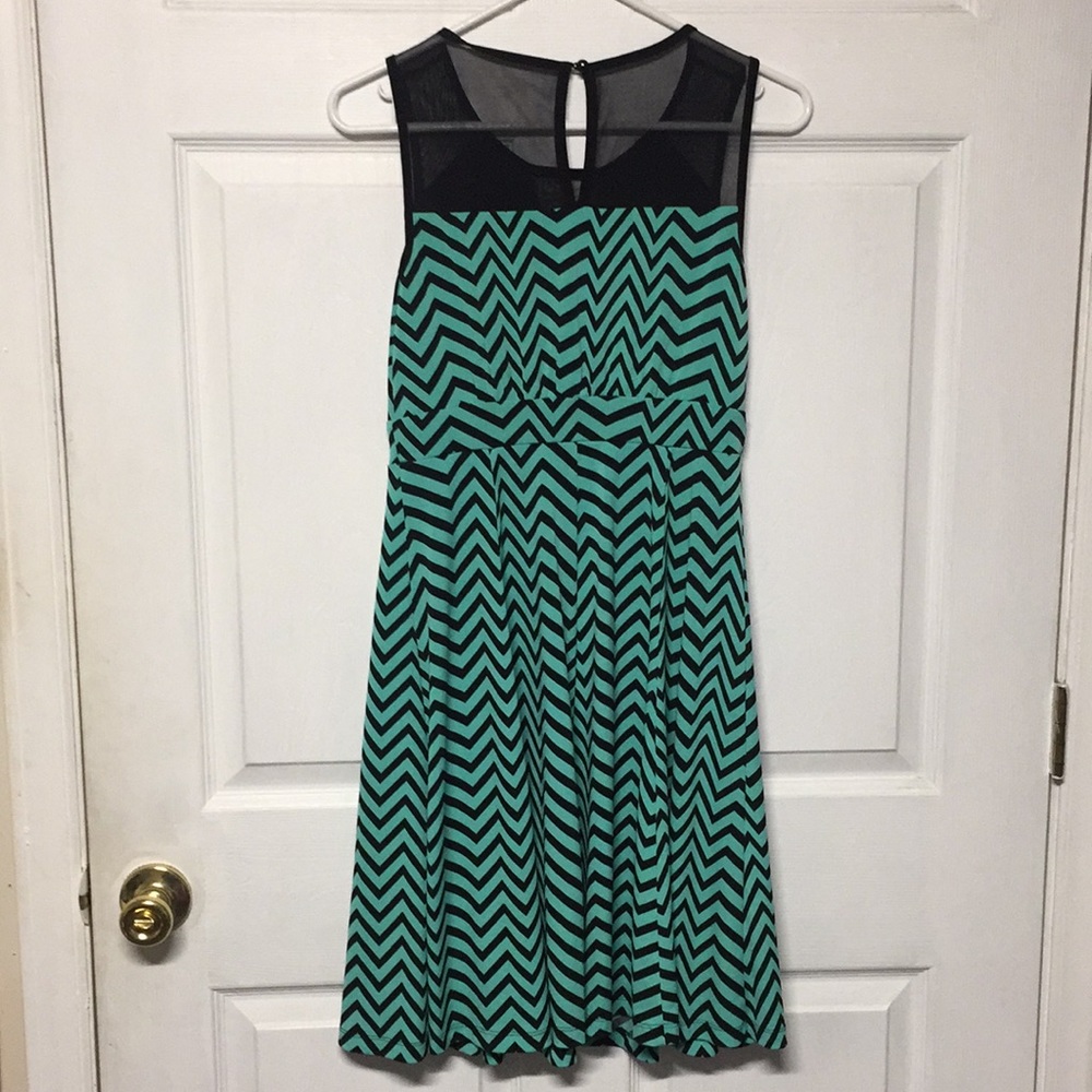 •Enfocus Studio• Mint and Black Dress - Picture 5 of 6